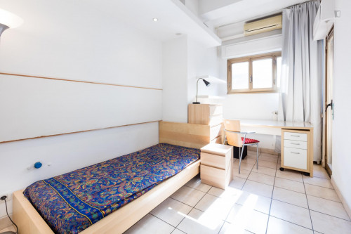 Marvellous Single Bedroom Close To Sapienza Università Di Roma Only August - 2