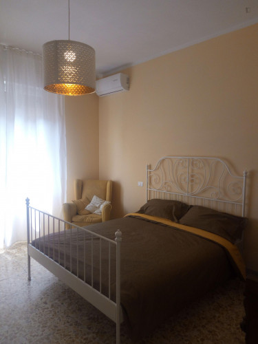Spacious Double Bedroom In Novoli Area - 2