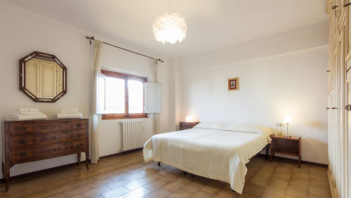 Posh and welcoming 4-bedroom flat near Giardino Della Gherardesca  - Gallery -  3