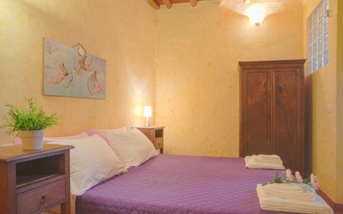 Exquisite 2-bedroom flat in the Santa Croce neighbourhood  - Gallery -  1