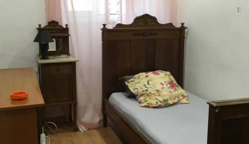 Single bedroom in an 11-bedroom apartment, in Alameda  - Gallery -  1