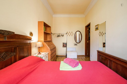 Double bright bedroom in Areeiro  - Gallery -  3
