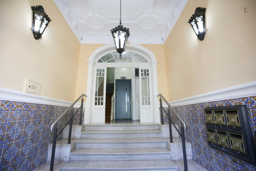 Lovely and bright single bedroom with balcony in city center (Entrecampos) - Gallery - 22