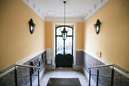 Lovely and bright single bedroom with balcony in city center (Entrecampos) - Gallery - 23