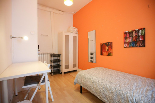 Lovely and bright single bedroom with balcony in city center (Entrecampos) - Gallery - 34