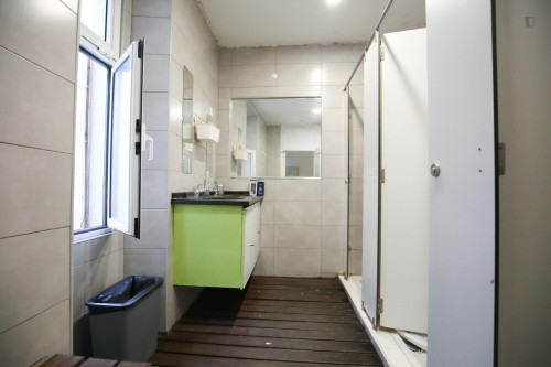 Lovely and bright single bedroom with balcony in city center (Entrecampos) - Gallery - 9