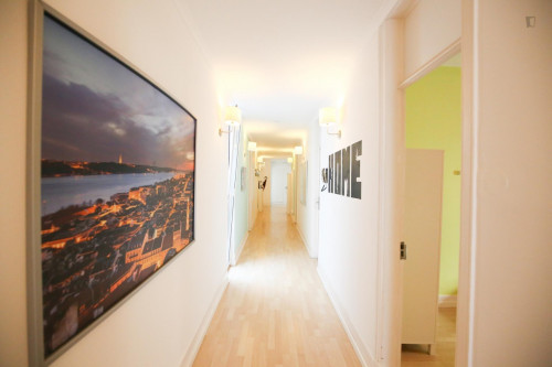 Lovely and bright single bedroom with balcony in city center (Entrecampos) - Gallery - 19