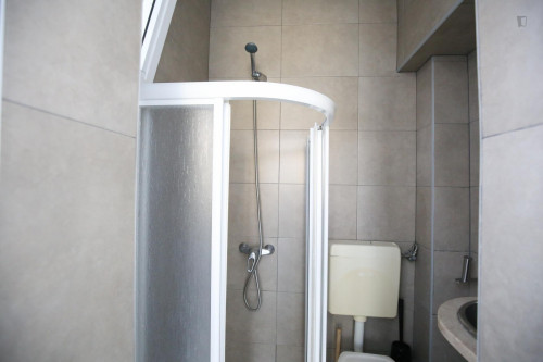Lovely and bright single bedroom with balcony in city center (Entrecampos) - Gallery - 15