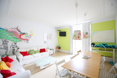 Lovely and bright single bedroom with balcony in city center (Entrecampos) - Gallery - 35