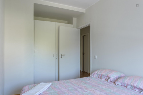 Lovely double bedroom close to ISEP (Porto)  - Gallery -  3
