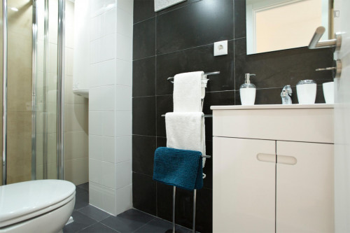 Single ensuite room near Chelas metro station - Gallery - 4