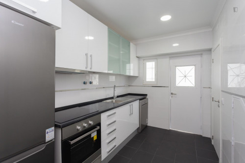 Nice and comfy single bedroom in Costa da Caparica - Gallery - 35