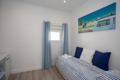 Nice And Comfy Single Bedroom In Costa Da Caparica - 1