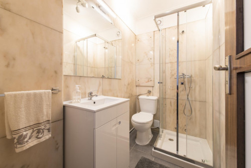 Restful double bedroom in Saldanha - Gallery - 13