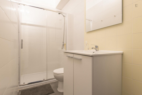 Restful double bedroom in Saldanha