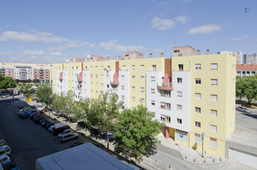 Great single bedroom in Olaias - Gallery - 18