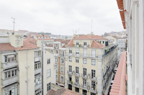 Welcoming suite bedroom in Vistas de Lisboa Hostel - Gallery - 30