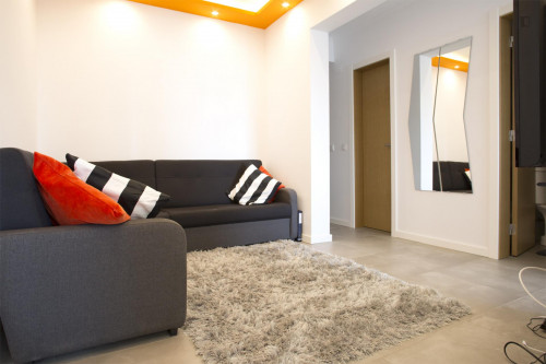Decent double room near Instituto Superior de Engenharia - Gallery - 5