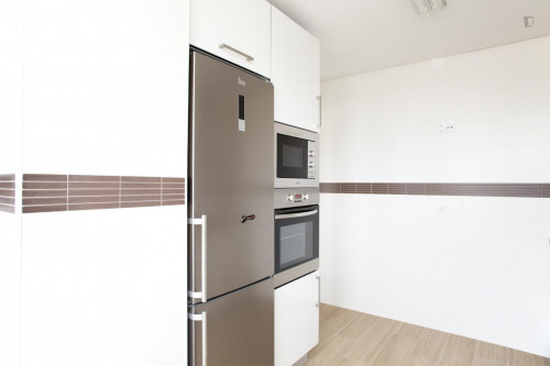 Modern 1-bedroom flat in Lumiar, near Instituto Superior de Educação e Ciências - Gallery - 11