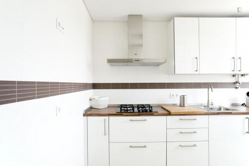 Modern 1-bedroom flat in Lumiar, near Instituto Superior de Educação e Ciências - Gallery - 8