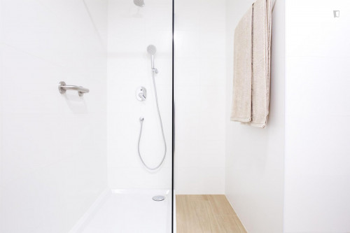 Modern 1-bedroom flat in Lumiar, near Instituto Superior de Educação e Ciências - Gallery - 13