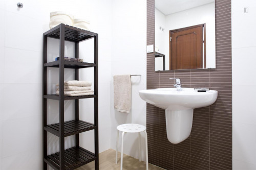 Modern 1-bedroom flat in Lumiar, near Instituto Superior de Educação e Ciências - Gallery - 14