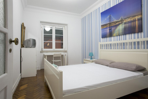 Pleasant double bedroom in Roma-areeiro  - Gallery -  3