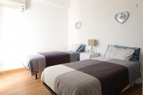 Quality 2-bedroom with GARAGE - Gallery - 4