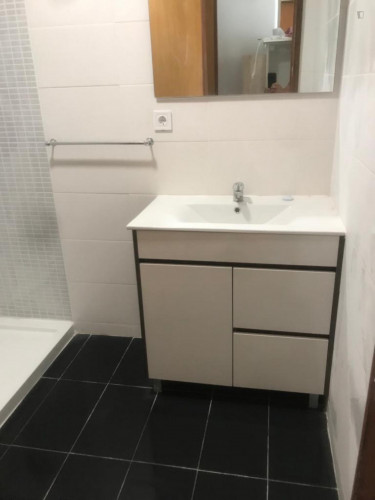 Cosy twin bedroom ensuite close to Faculdade de Letras - Gallery - 10