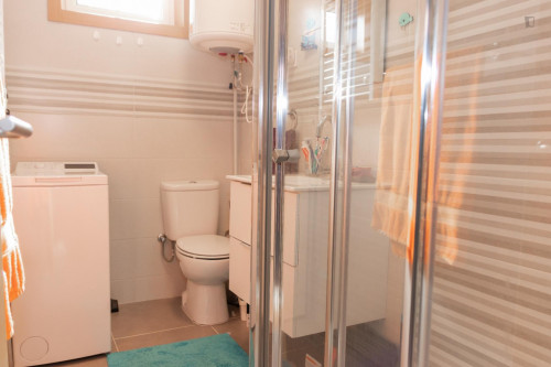 Sunny and spacious 1-bedroom apartment with a balcony in the heart of Porto - Gallery - 8