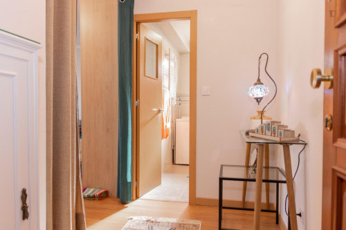 Sunny and spacious 1-bedroom apartment with a balcony in the heart of Porto - Gallery - 9
