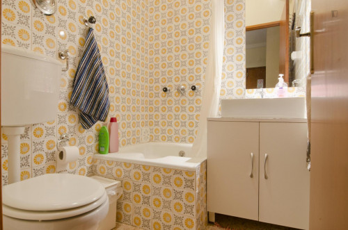 Comfortable 4 bedroom apartment in Benfica