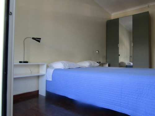Comfortable 4 bedroom apartment in Benfica - Gallery - 8