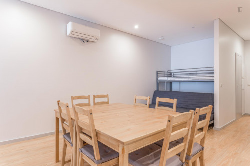 Cosy apartment next to Escola Superior de Música, Artes e Espectáculo - Gallery - 28