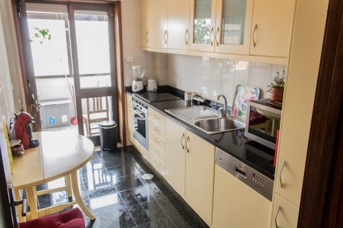 Two Bedroom Oporto Central Flat Parking