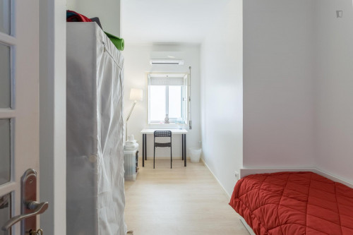 Single bedroom in a student Residence close to Polo Universitário Porto  - Gallery -  1
