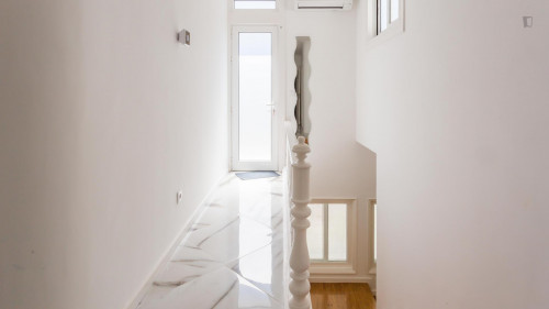 Double bedroom part of a student Residence close to Polo Universitário Porto