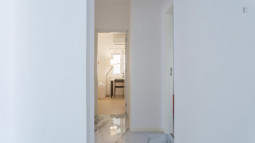 Double bedroom part of a student Residence close to Polo Universitário Porto