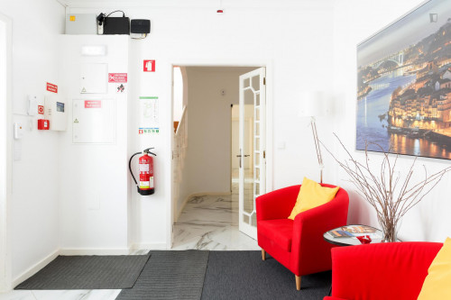 Cute single ensuite bedroom in a student Residence close to Polo Universitário Porto - Gallery - 12