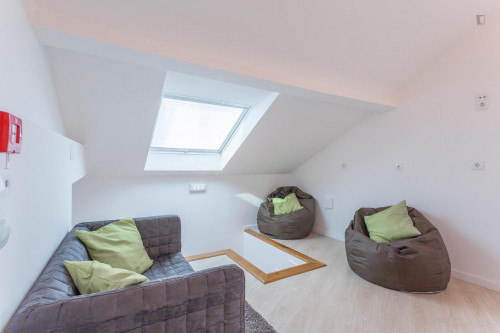 Cute single ensuite bedroom in a student Residence close to Polo Universitário Porto - Gallery - 41