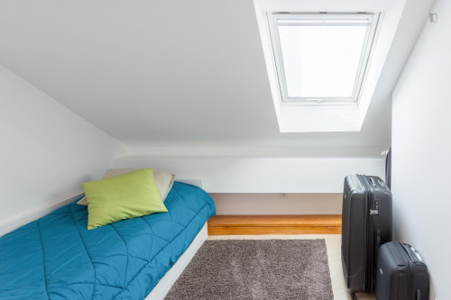Cute Single Ensuite Bedroom In A Student Residence Close To Polo Universitário Porto - 1