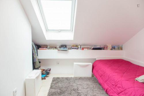 Single ensuite bedroom in a student Residence close to Polo Universitário Porto  - Gallery -  1