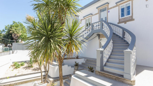 Elegant double bedroom near Porto's Universidade Lusíada