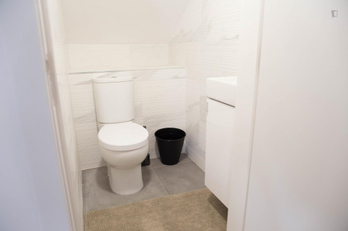 Double ensuite room close to Polo Universitário Porto - Gallery - 8