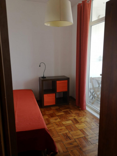 Nice and bright single bedroom with balcony in Santo Ildefonso  - Gallery -  3