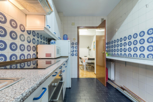 Very nice double bedroom in a 6-bedroom flat, in Alcala de Henares - Gallery - 14