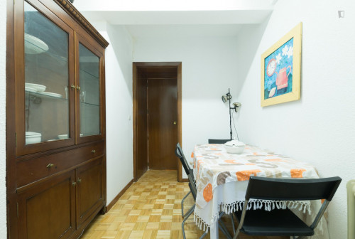 Very nice double bedroom in a 6-bedroom flat, in Alcala de Henares - Gallery - 9