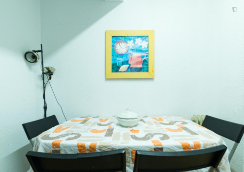 Very nice double bedroom in a 6-bedroom flat, in Alcala de Henares - Gallery - 11