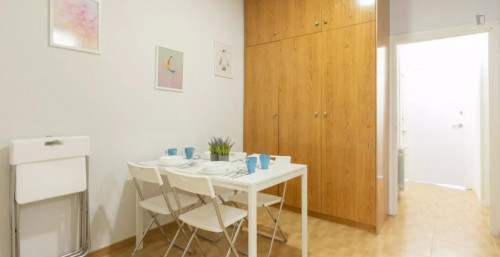 Very neat double bedroom in Lavapiés-Embajadores - Gallery - 9