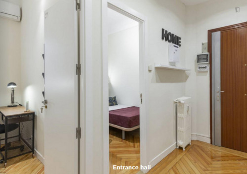 Cosy single bedroom in Goya